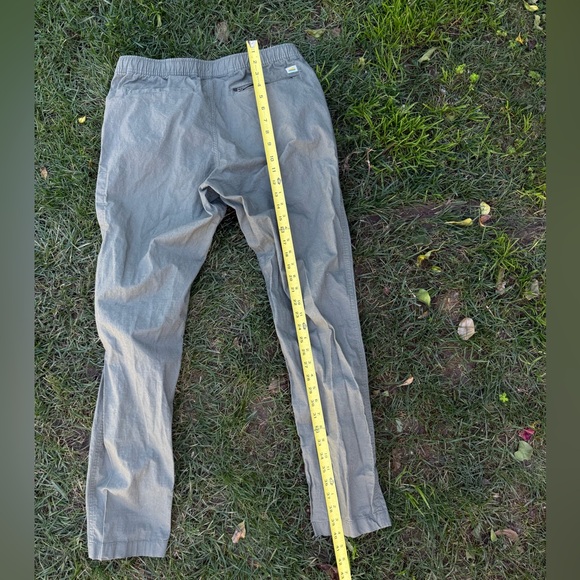 vuori ripstop army green cargo joggers - Picture 11 of 13